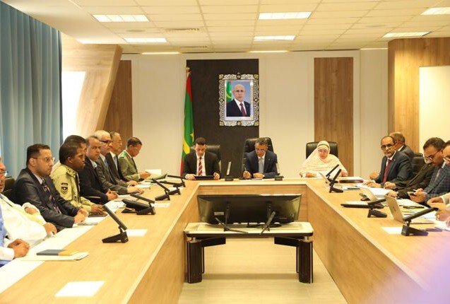 Le ministre de la Santé préside la réunion de la commission des médicaments