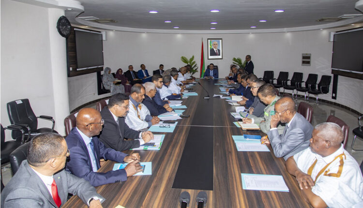 Le Premier ministre préside la sixième réunion du comité ministériel chargé du suivi de l’approvisionnement des marchés